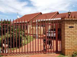 3 Bed House in Mayberry Park