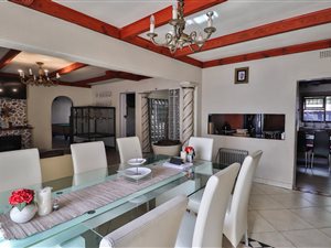 4 Bed House in Corlett Gardens