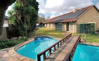 3 Bedroom House in Dowerglen and Ext