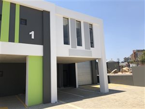 325 m² Industrial space in Glen Austin