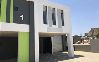 325 m² Industrial space in Glen Austin