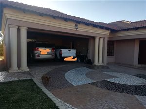 3 Bed House in Akasia