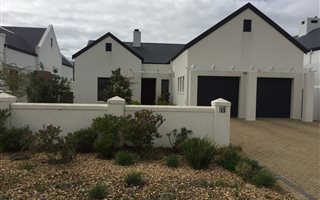 4 Bedroom House in Croydon Olive Estate