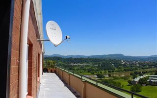 4 Bedroom Apartment in Pelham