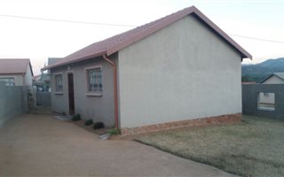 2 Bedroom House in Karino