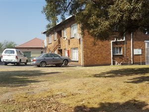 4 Bed Apartment in Germiston South