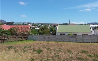 553 m² Land available in Napier