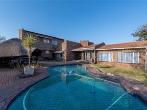 4 Bed House in Albemarle
