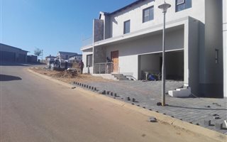 3 Bedroom House in Olympus AH