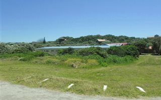 952 m² Land available in Cannon Rocks