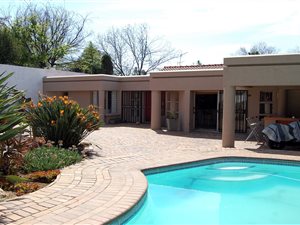 4 Bed House in Blairgowrie