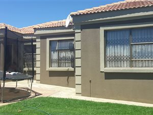 3 Bedroom House in Cosmo City