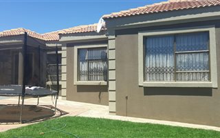3 Bedroom House in Cosmo City