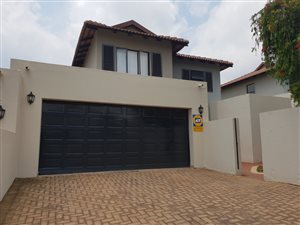 3 Bedroom House in Amorosa