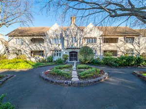 3 Bed Apartment in Kenilworth Upper