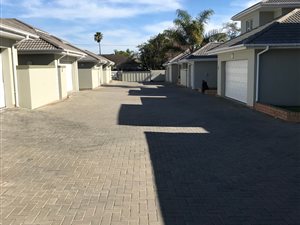 3 Bed Duplex in Nahoon