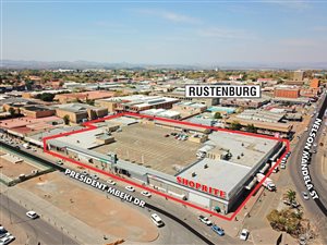 9654 m² Retail Space in Rustenburg Central