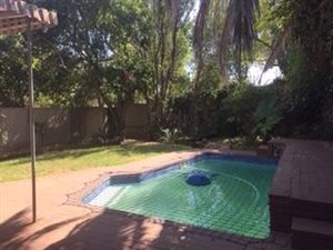 3 Bed House in Bryanston