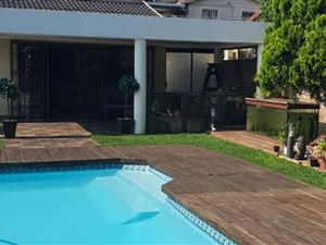 4 Bed House in Centenary Park