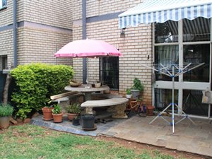 3 Bed Apartment in Parktown Estate