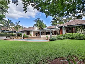 5 Bed House in White River
