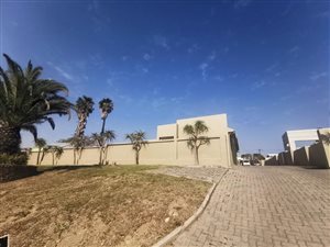 447 m² Commercial space in Beacon Bay