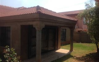 3 Bedroom House in Klopperpark