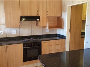 4 Bed House in Bartlett