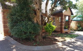 3 Bedroom Townhouse in Clubview
