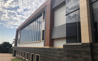 700 m² Commercial space in La Lucia