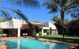4 Bedroom House in Fourways Gardens