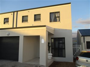 3 Bed Townhouse in Onverwacht