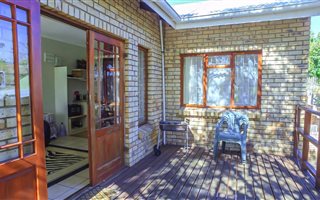 2 Bedroom Apartment in Sunnyside