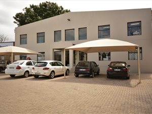 800 m² Office Space in Hoedspruit