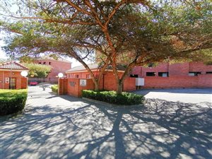 1 Bed Apartment in Wilgeheuwel