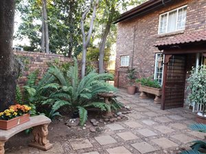 2 Bed Townhouse in Val de Grace