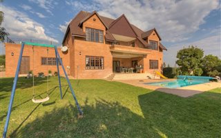 4 Bedroom House in Chartwell