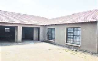 3 Bedroom House in Philip Nel Park