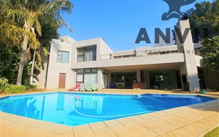 650 m² Office Space in Constantia Kloof
