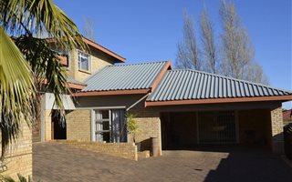 3 Bedroom House in Langenhoven Park