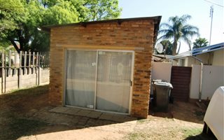 2 Bedroom Apartment in East Lynne