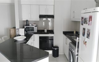 2 Bedroom Apartment in Bloubergstrand