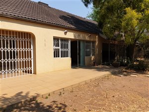300 m² Office Space in Nimrod Park