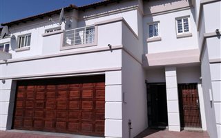 3 Bedroom Townhouse in Ferndale