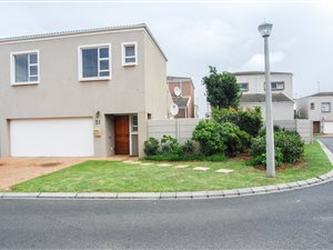 3 Bed Townhouse in Somerset Ridge