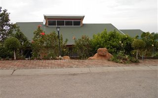 5 Bedroom House in Outeniqua Strand