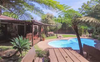 5 Bedroom House in Waterfall