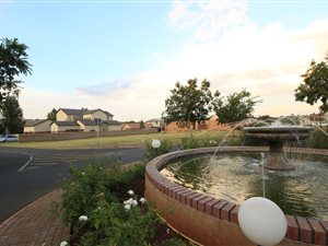 1000 m² Land available in Raslouw Glen