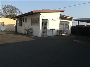 2 Bed House in Umhlatuzana