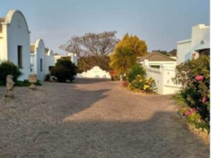 1 Bed Townhouse in Waterkloof Ridge